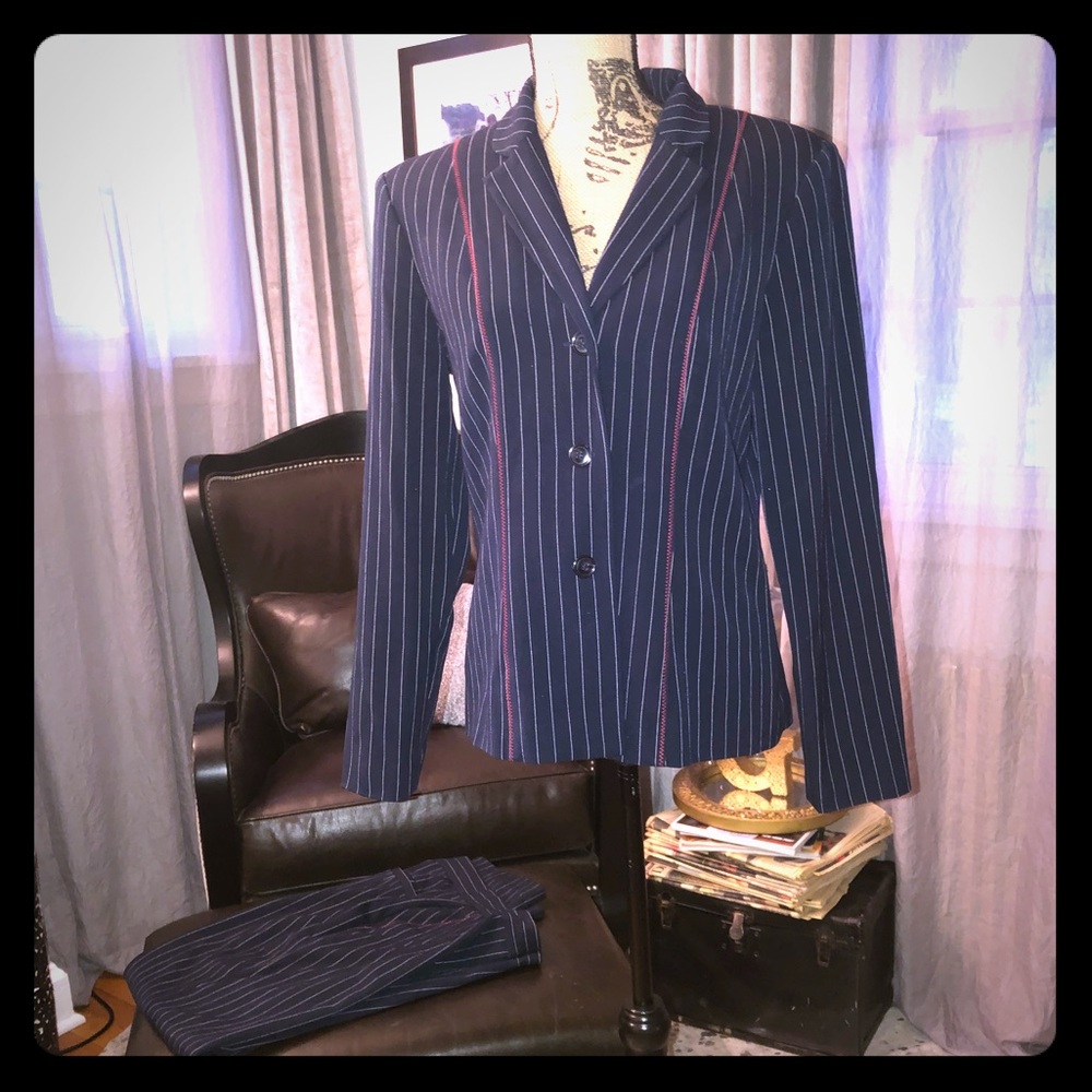 Harris Wallace New York suit